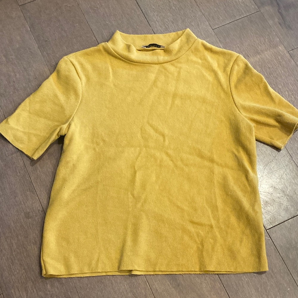 Women's Short Sleeve Mockneck Sweater Top